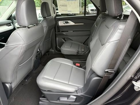 New 2026 Ford Explorer Active w/ Active Comfort Package AWD/4WD image 7