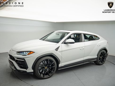 Used 2022 Lamborghini Urus image 12