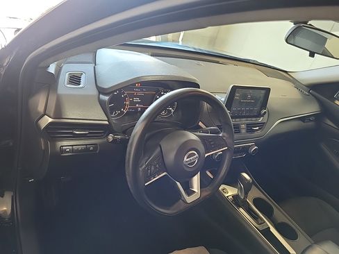 Used 2020 Nissan Altima 2.5 S FWD image 7