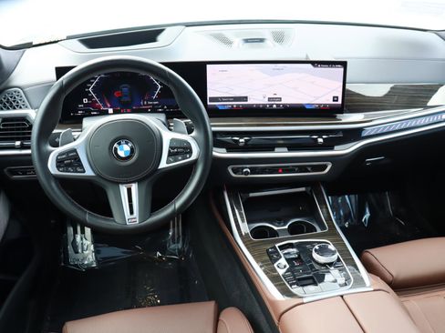 Used 2024 BMW X7 M60i w/ Executive Package image 11