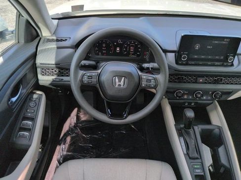 Used 2025 Honda Accord LX image 14