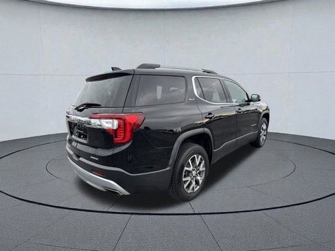 Used 2023 GMC Acadia SLT image 2