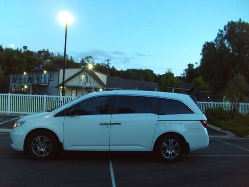 Used 2011 Honda Odyssey EX-L image 4