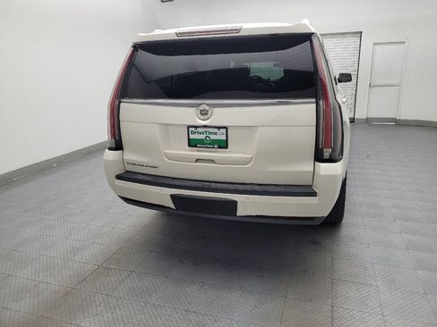 Used 2015 Cadillac Escalade ESV Premium image 7