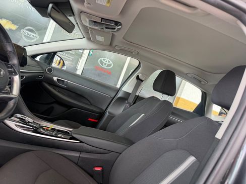 Used 2023 Hyundai Sonata SEL w/ Convenience Package FWD image 8