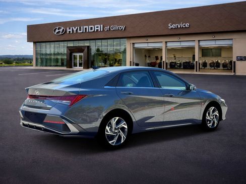 New 2026 Hyundai Elantra Limited FWD image 7