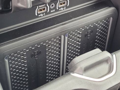 New 2026 RAM 2500 Laramie AWD/4WD image 18