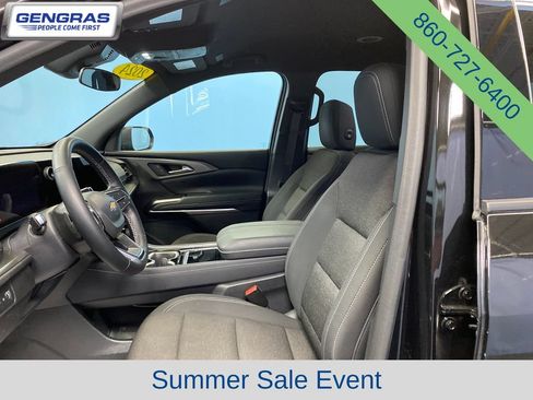 Used 2024 Chevrolet Traverse LT w/ Trailering Package AWD/4WD image 10