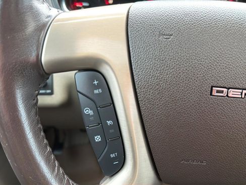 Used 2016 GMC Acadia Denali image 19