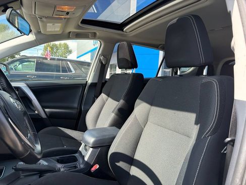 Used 2017 Toyota RAV4 XLE w/ All Weather Liner Package AWD/4WD image 9