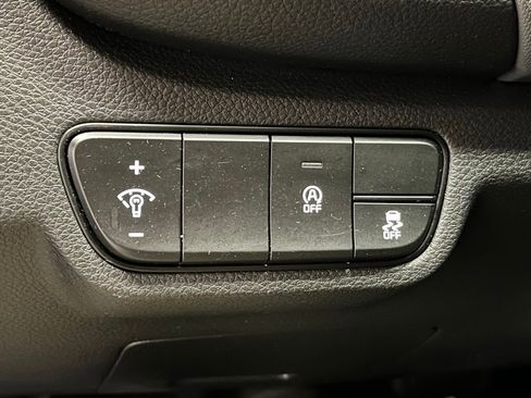 Used 2024 Kia Seltos LX image 12