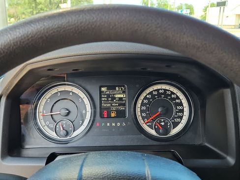 Used 2019 RAM 1500 Express w/ Express Value Package AWD/4WD image 22