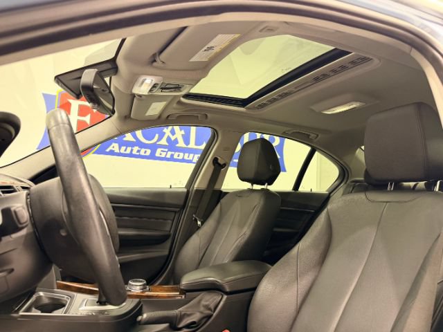 Used 2015 BMW 328i Sedan RWD image 32
