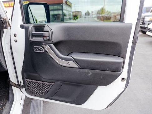 Used 2018 Jeep Wrangler Unlimited Sport S AWD/4WD image 31