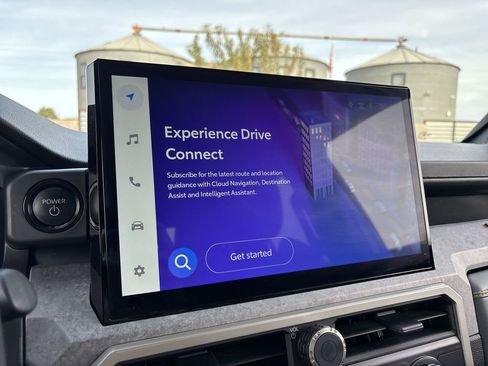 Used 2024 Toyota Tacoma Trailhunter image 14