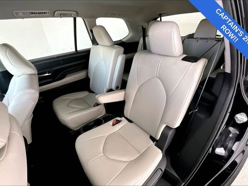 Used 2024 Toyota Grand Highlander XLE image 34