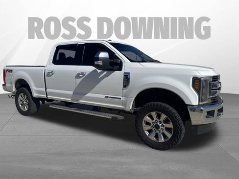 Used 2017 Ford F250 XLT w/ XLT Premium Package image 4