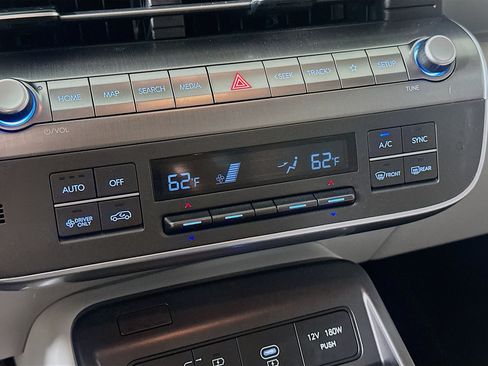 Used 2024 Hyundai Kona SEL FWD image 24
