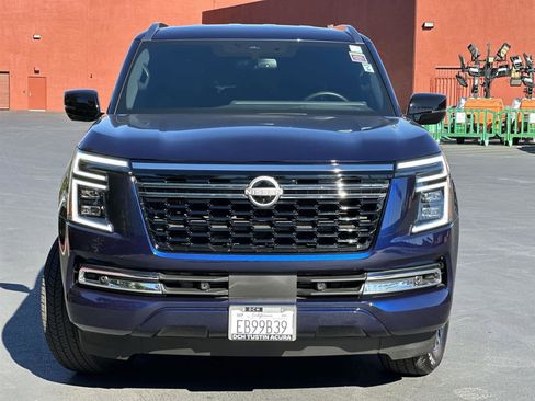 Used 2025 Nissan Armada SL image 6