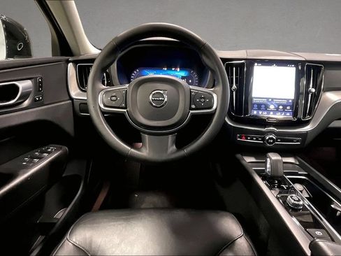 Certified 2023 Volvo XC60 B5 Core w/ Climate Package AWD/4WD image 8