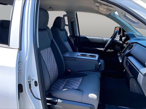 Used 2018 Toyota Tundra SR RWD image 8