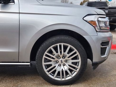 Certified 2022 Ford Expedition Limited image 8