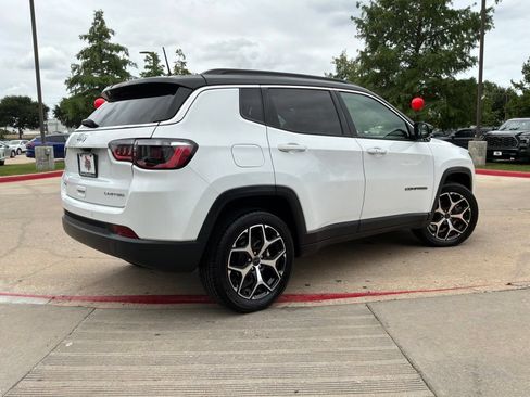 Used 2025 Jeep Compass Limited AWD/4WD image 5