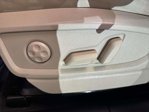 Used 2022 Audi Q5 2.0T Premium image 17