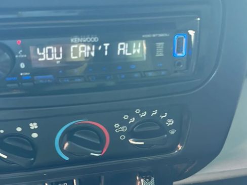 Used 2003 Jeep Wrangler Sahara image 36