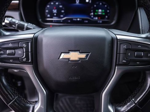 Used 2023 Chevrolet Suburban Premier AWD/4WD image 37