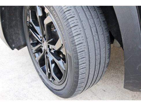 Used 2022 GMC Terrain SLE w/ Driver Convenience Package image 33