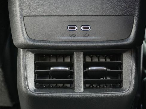 New 2026 Chevrolet Equinox LT w/ Midnight Edition FWD image 33