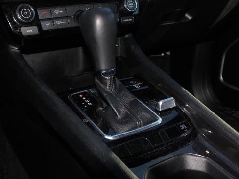 Used 2024 Jeep Compass Latitude image 14