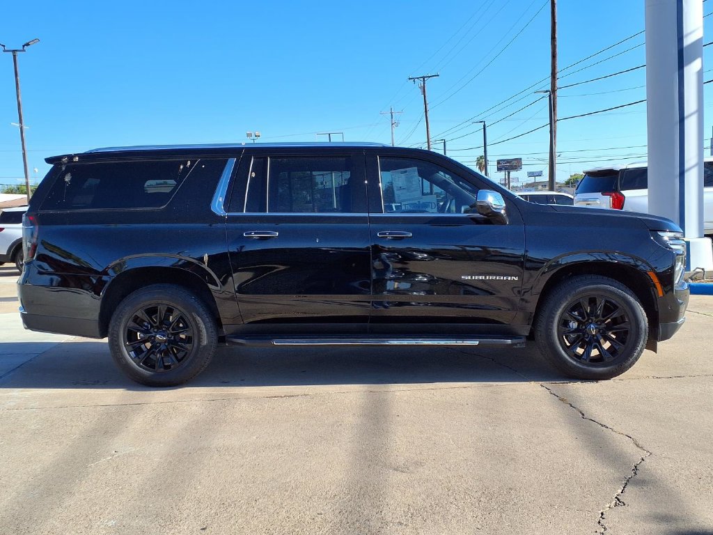 Used 2026 Chevrolet Suburban Premier RWD image 9