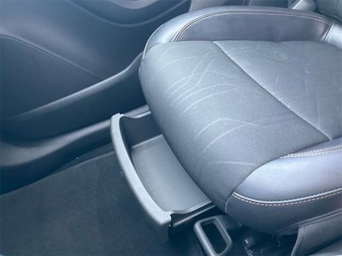 Used 2022 Chevrolet Trax LT w/ Sport Edition image 26