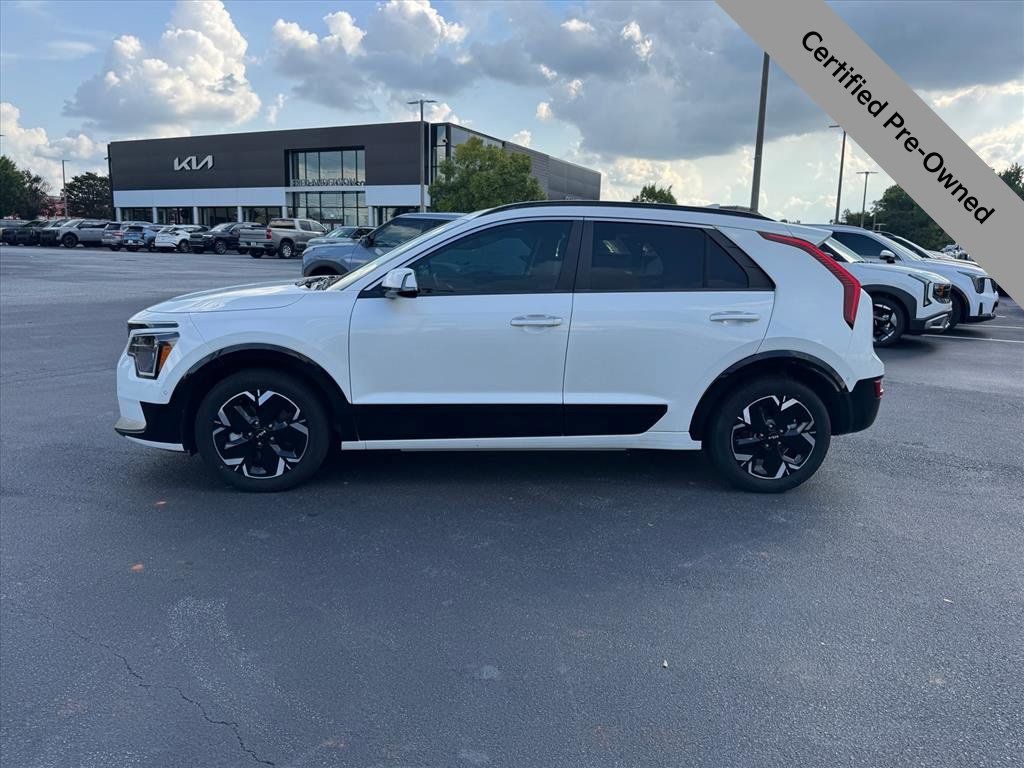 Certified 2024 Kia Niro Wave FWD image 6