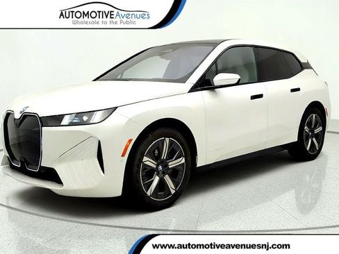 Used 2026 BMW iX xDrive45 w/ Premium Package AWD/4WD image 1