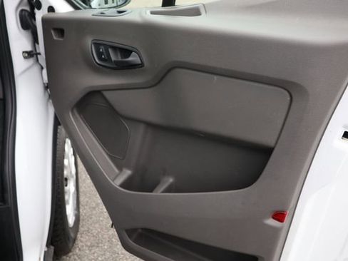 Used 2022 Ford E-Transit 148 High Roof Extended image 21