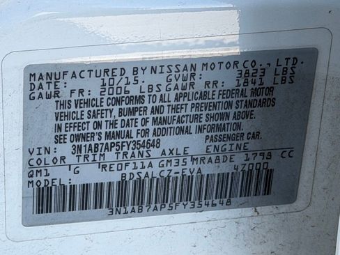 Used 2015 Nissan Sentra S image 28