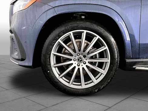 New 2026 Mercedes-Benz GLS 450 4MATIC image 18