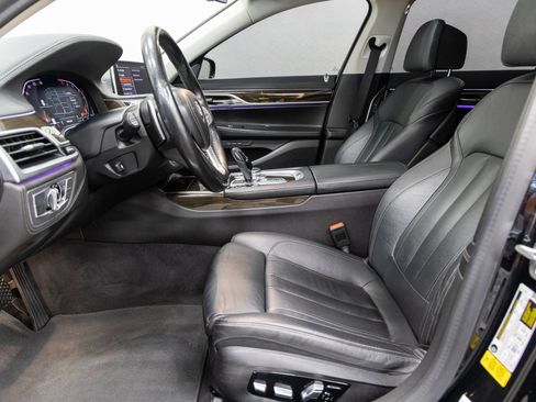 Used 2021 BMW 740i RWD image 7