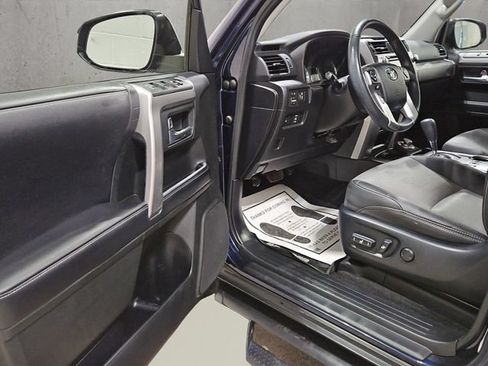 Used 2019 Toyota 4Runner SR5 Premium AWD/4WD image 11