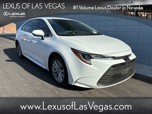 Used 2024 Toyota Corolla LE w/ LE Convenience Package FWD image 1
