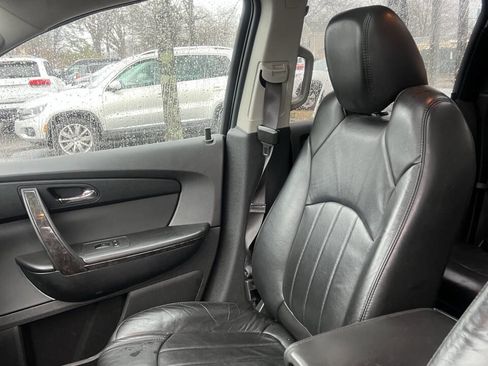 Used 2012 GMC Acadia Denali image 16