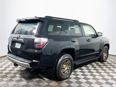 Certified 2024 Toyota 4Runner TRD Off-Road Premium image 8