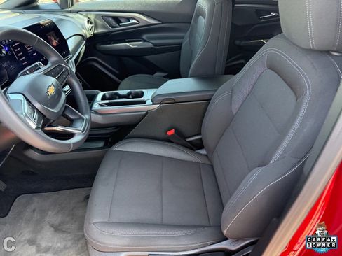 Used 2026 Chevrolet Equinox EV LT FWD image 18
