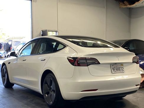 Used 2018 Tesla Model X 75D image 2