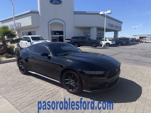 Used 2025 Ford Mustang Coupe RWD image 1