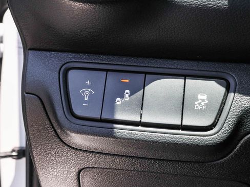 Used 2023 Kia Forte LXS w/ LXS Technology Package FWD image 30