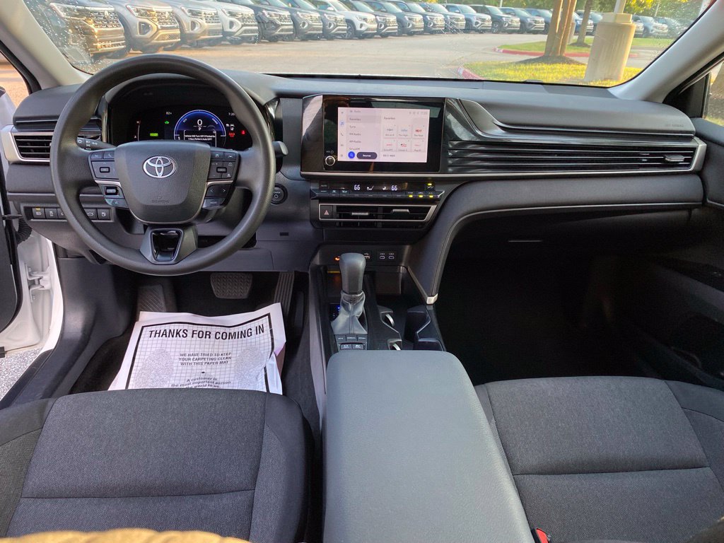 Used 2025 Toyota Camry LE FWD image 25